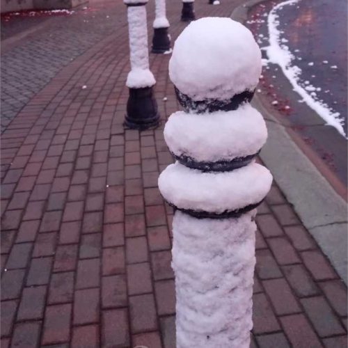 snow posts